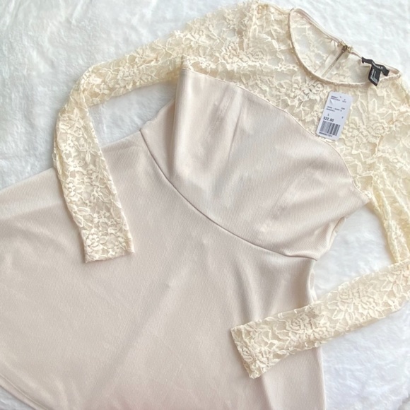 NWT Forever 21 Cream Dress with Lace in Size Large - Picture 3 of 11